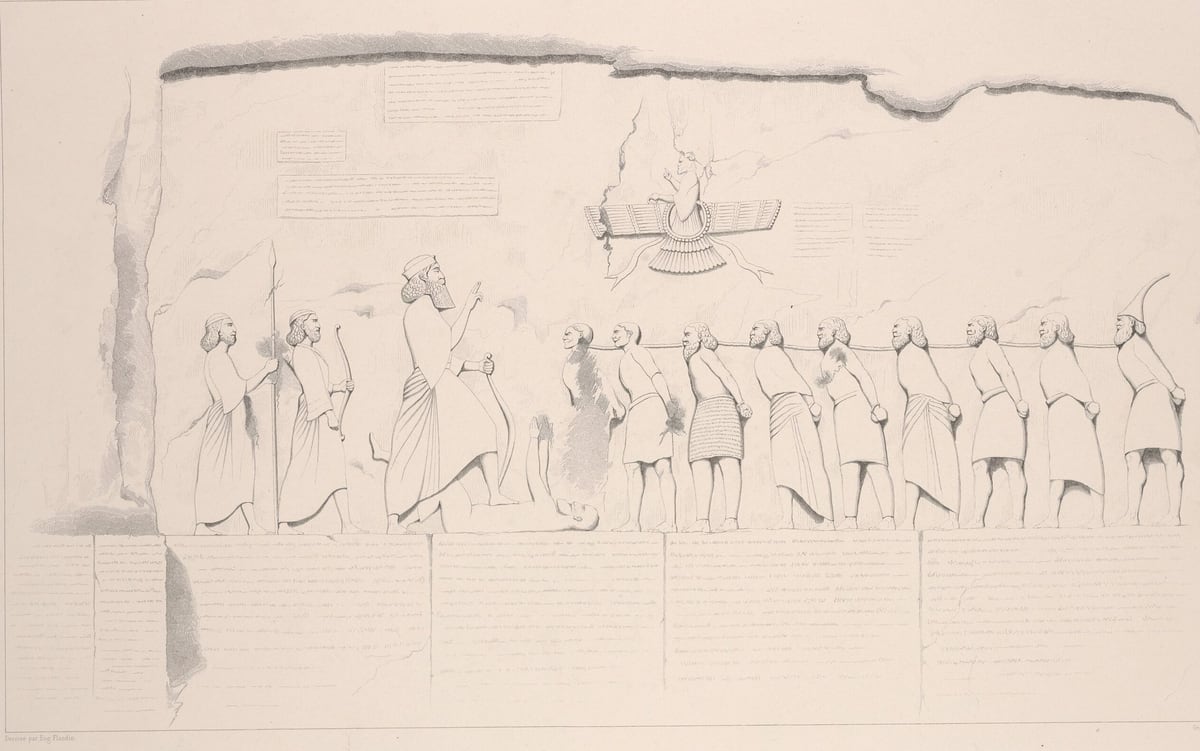 Desenho do relevo de Behistun: Dario diante dos rebeldes presos, com o símbolo alado acima; Eugène Flandin
