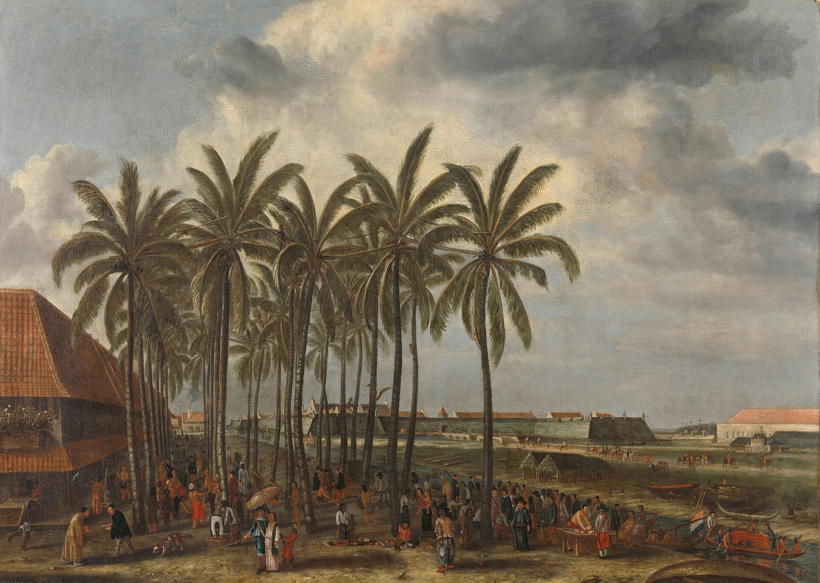 Pintura a óleo: ao centro um grupo de altas palmeiras sobre uma praça de mercado cheia de pessoas de várias origens, uma grande casa de telhado vermelho à esquerda, as muralhas baixas do castelo de Batavia ao fundo e barcos num canal à direita